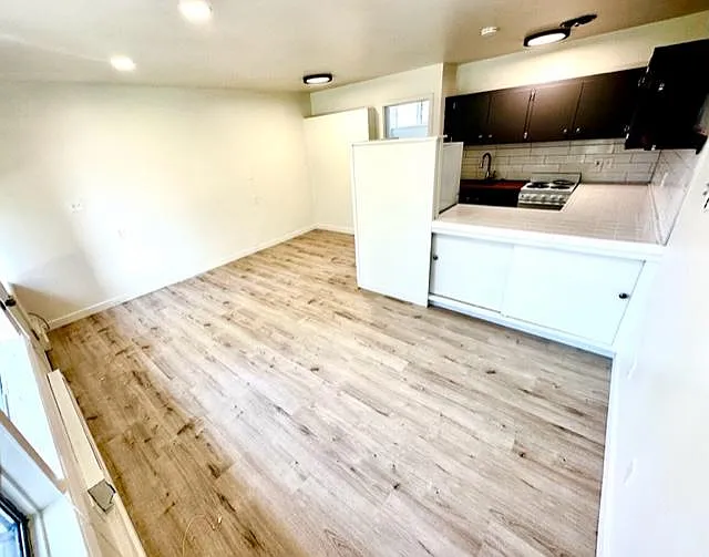 3801 SW Dawson St — Photo 2