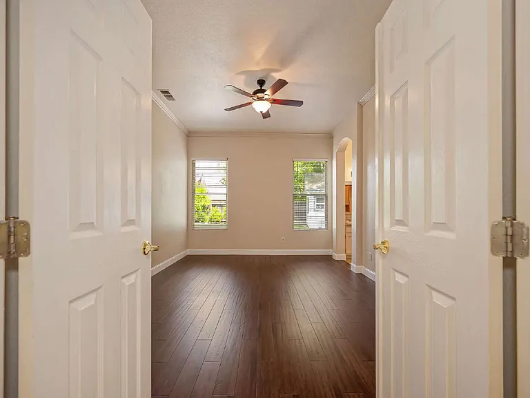 1690 Gill Dr — Photo 27