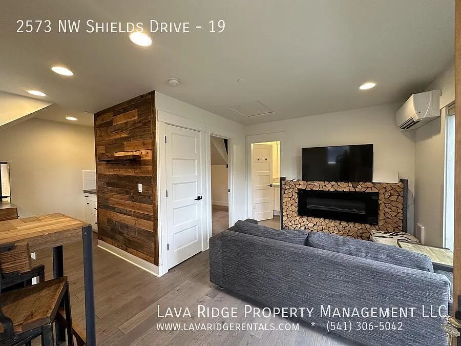 Building Photo - 2573 NW Shields Dr #19