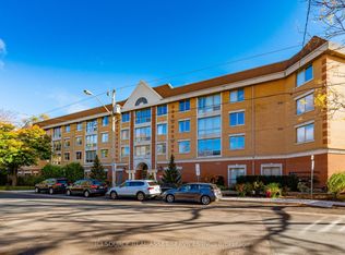 211 Randolph Rd #316, Toronto, ON M4G 4H1