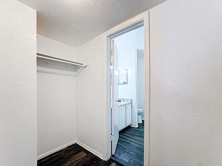 3944 Crayrich Cir #3944 — Photo 13