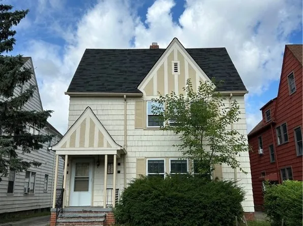 3658 Strathavon Rd, Shaker Heights, OH 44120