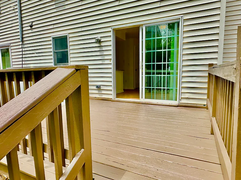 2220 Fox Run — Photo 15