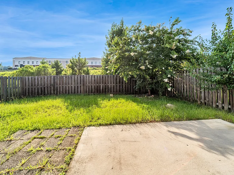 355 High Meadows Pl — Photo 22