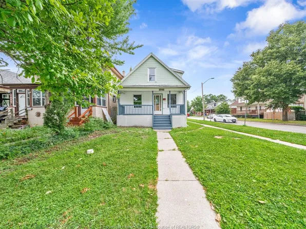 1096 Hall Ave, Windsor, ON N9A 2M7