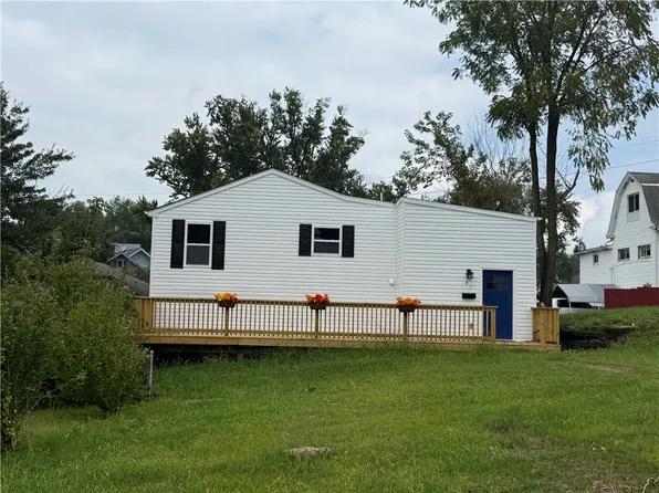 31 E Hallam Ave, Washington, PA 15301