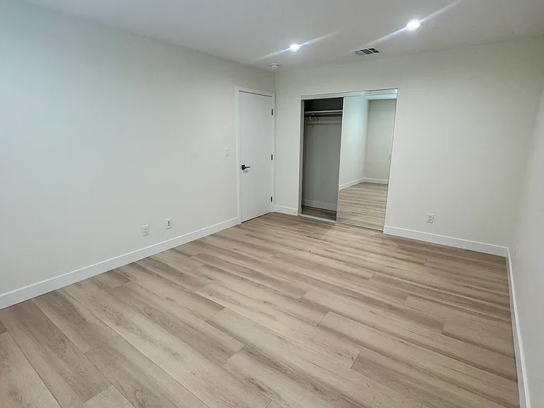 8811 Yates St — Photo 14
