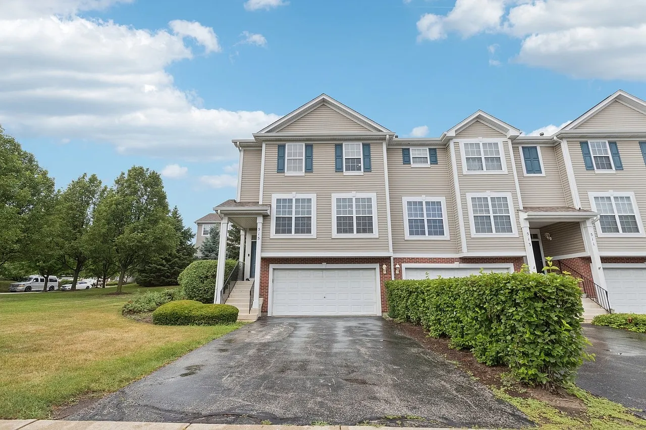 3 bed, 2.5 bath, 1588 sqft, $2,750 — Photo 1