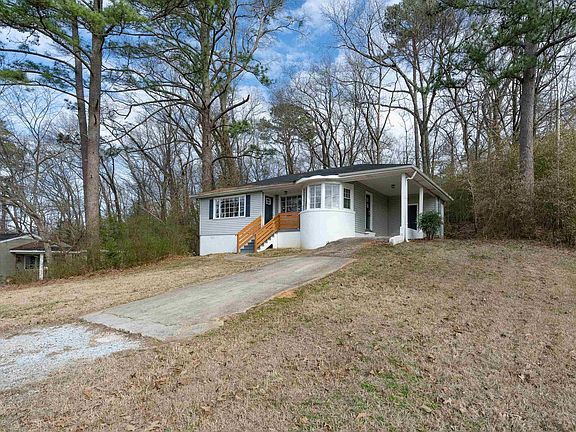 3rd image of 720 Jeannine Ct