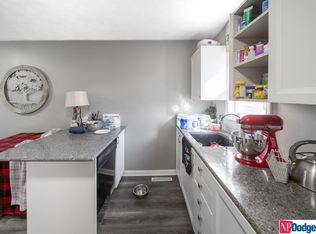 102 S 2nd St, Cedar Bluffs, NE 68015