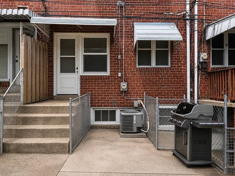 226 Rock St — Photo 18