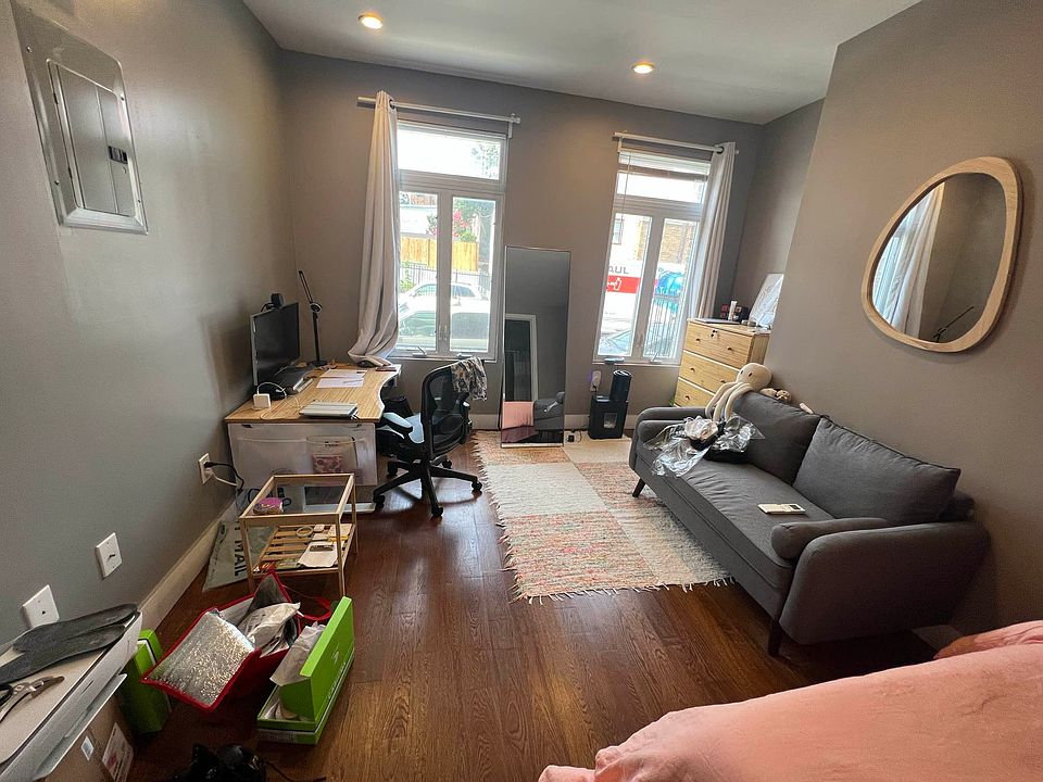1st image of 38 Catherine St APT 1L