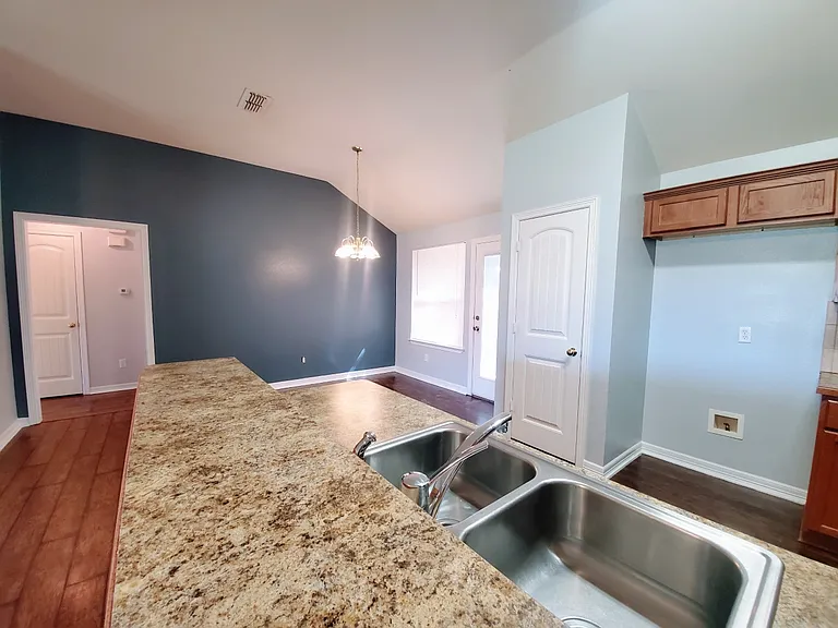 5866 Palo Pinto Dr — Photo 5