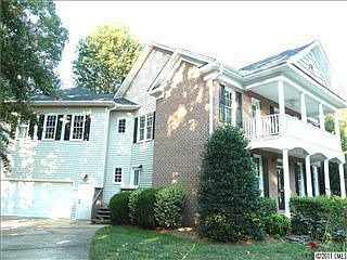 2nd image of 104 Hayden Ct