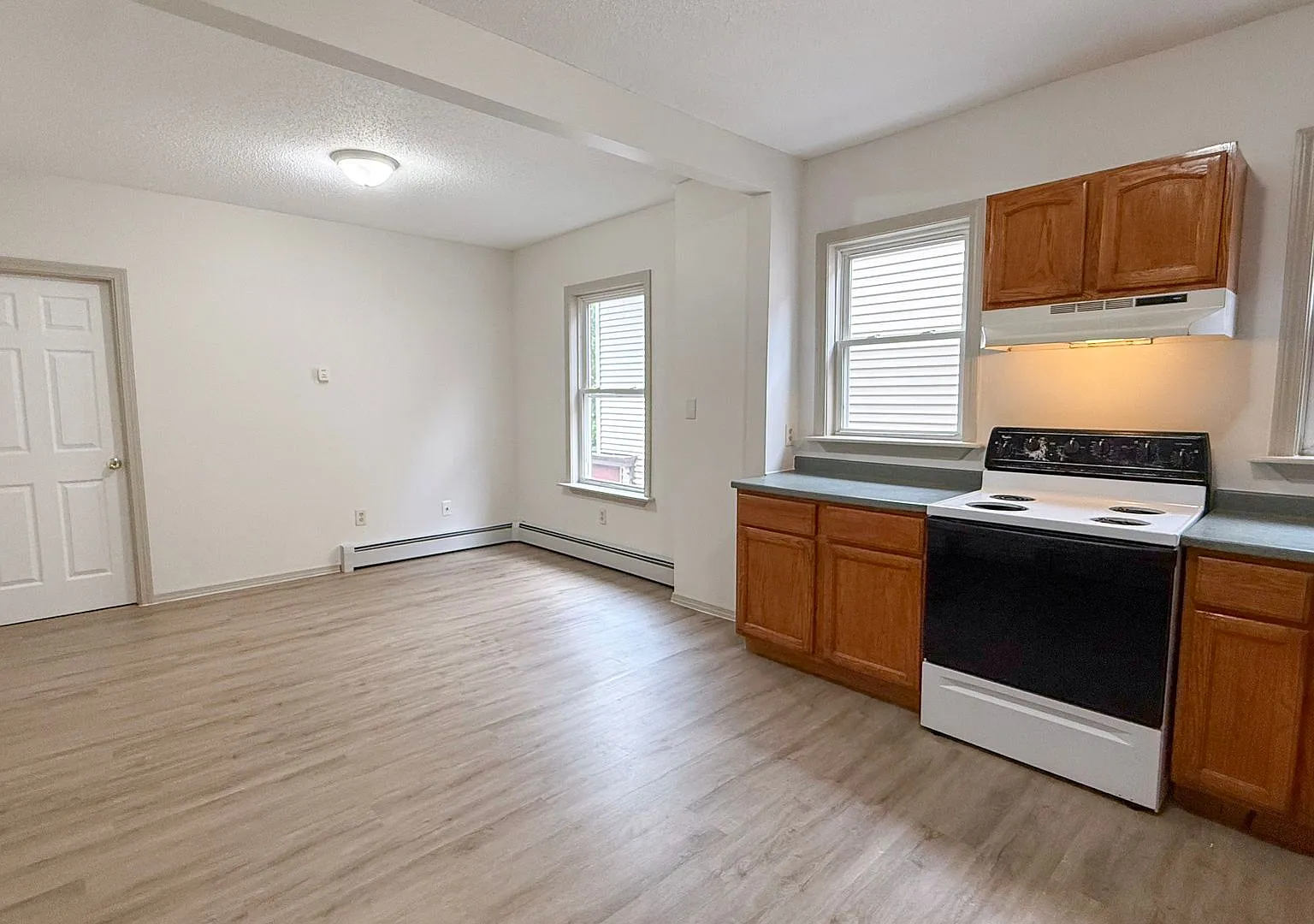 9-17 Webster St / Jess Properties, LLC — Photo 3