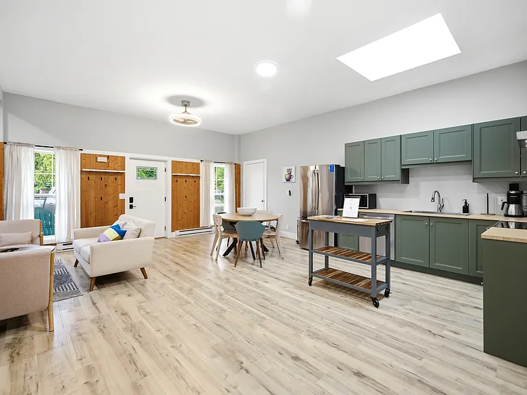15775 Lakeshore Rd #2 — Photo 6