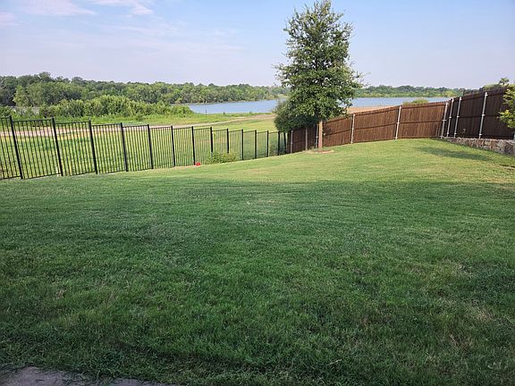 2nd image of 997 Shady Lane Dr