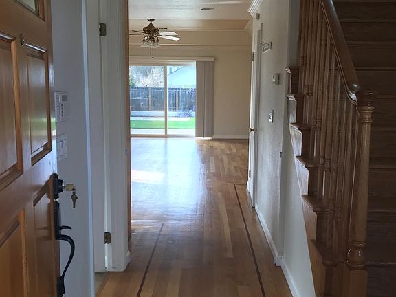 3rd image of 216 Fair Oaks St