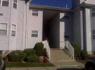 350 Ventnor Ct, Piscataway, NJ
