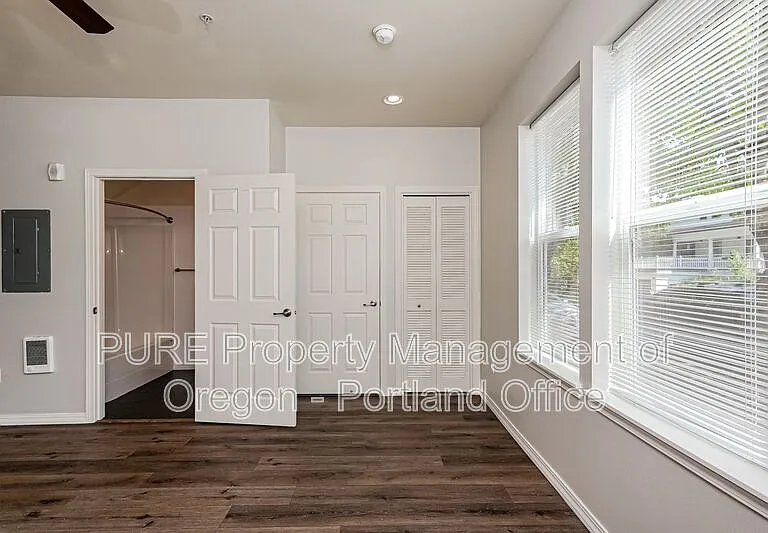 5490 SE Milwaukie Ave #101 — Photo 11