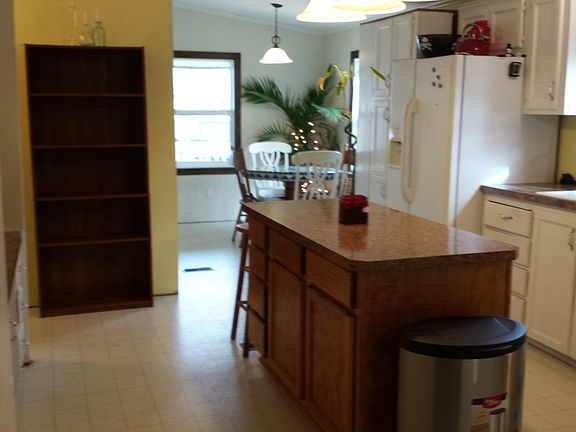 3rd image of 225 Gina Dr