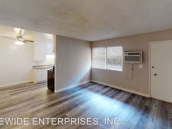 3rd image of 613 N Sycamore Ave #7