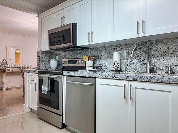 4th image of 3001 S Ocean Dr APT 319
