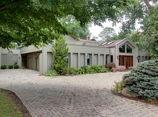 1405 Cedar Point Rd, Sandusky, OH 44870