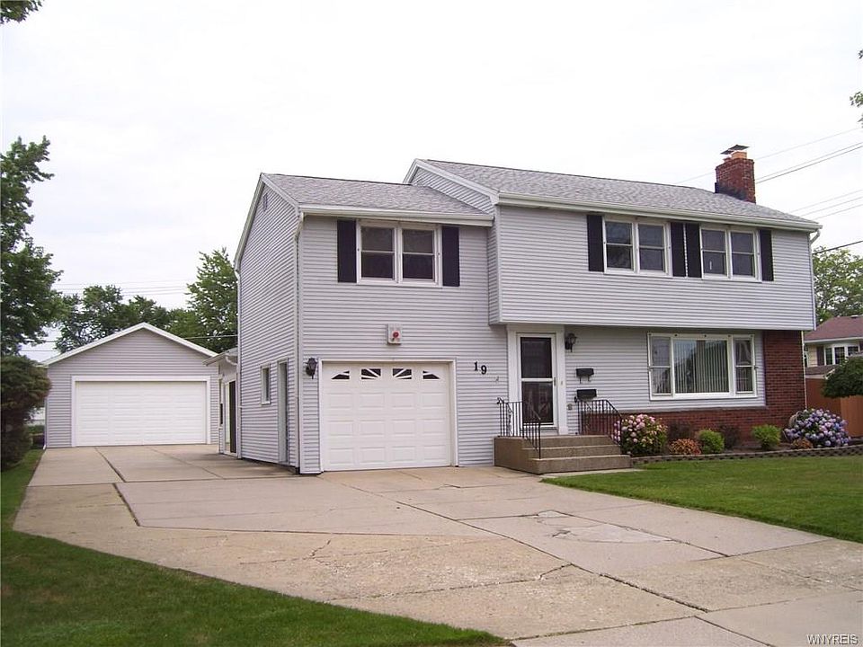 1st image of 19 Lorelee Dr