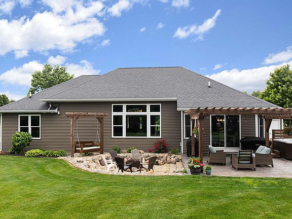2nd image of 69219 Woodridge Ct