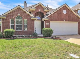 4504 Indian Rock Dr, Fort Worth, TX 76244