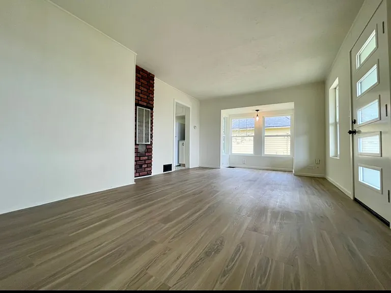 10523 NW 3rd St — Photo 8