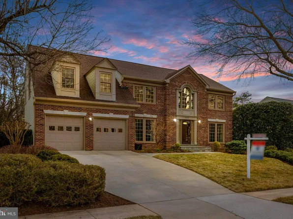 13453 Marble Rock Dr, Chantilly, VA 20151