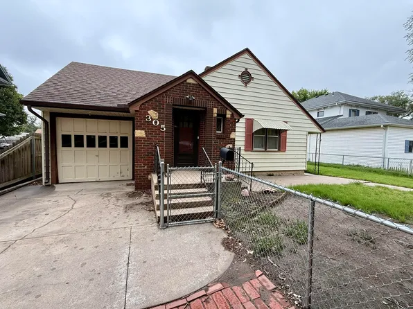 305 N Main St, Ellinwood, KS 67526