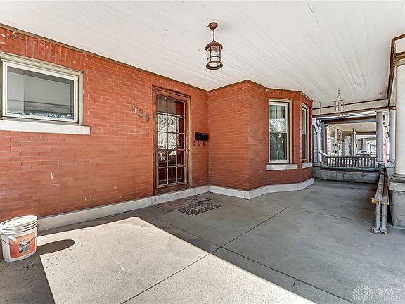 3rd image of 435 Grafton Ave