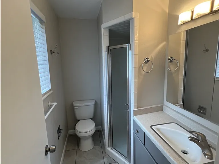 1813 S Laurelhurst Dr #1 — Photo 23