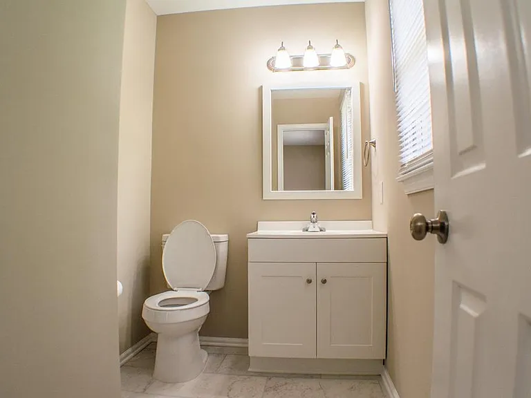 321 Oak Arbor Ln — Photo 8