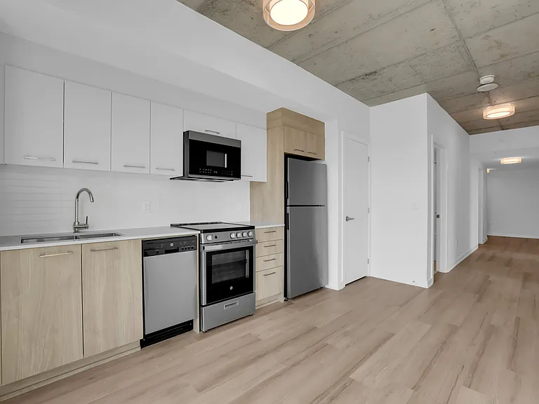 36 Robinson Ave — Photo 53
