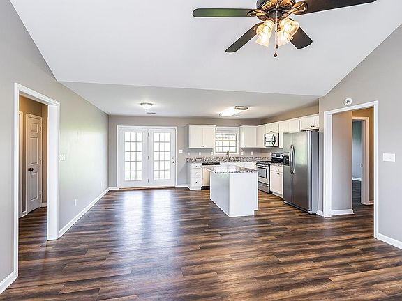 5th image of 503 Southern Cross Dr