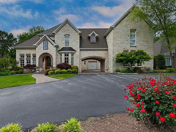 3rd image of 550 Covington Grove Ct