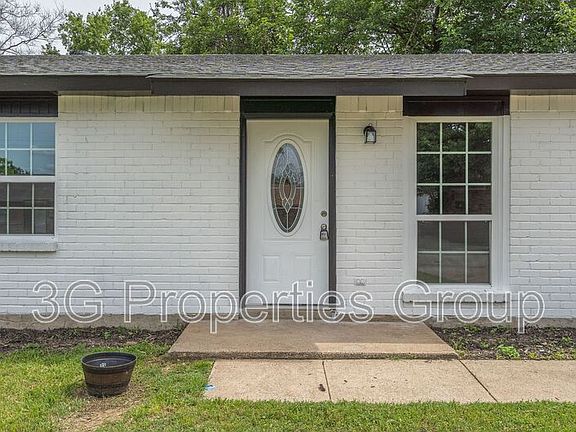 4th image of 930 Briarwood Dr