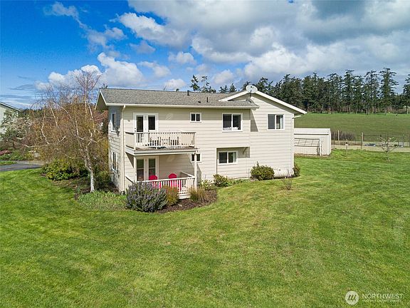 4th image of 318 Trumpeter Way