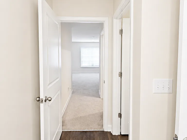869 Twickenham Loop — Photo 11