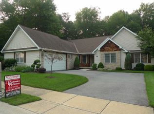 20 Tall Oaks Drive, Pottsville, PA 17901