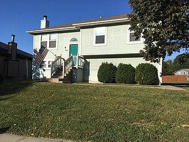 1st image of 424 N Saville Ct