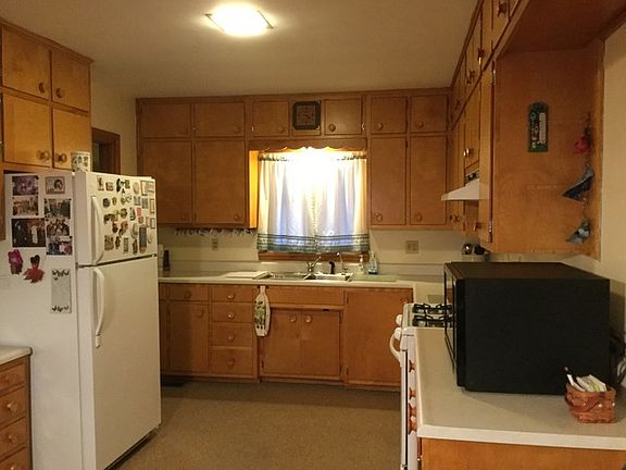 5th image of 109 N Grant Ave