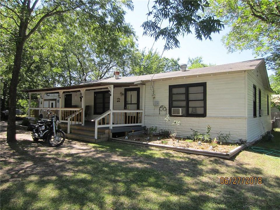 1st image of 732 W 10th Ave