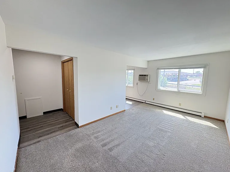St. Croix Crossings Apartments — Photo 19