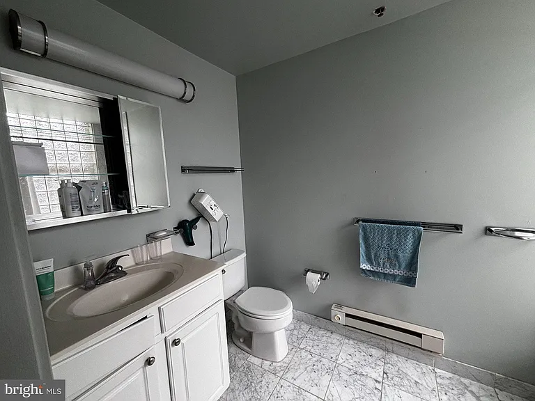 1500 Chestnut St #11A — Photo 9