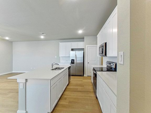 4th image of 4227 Tobin Dr #64523adee